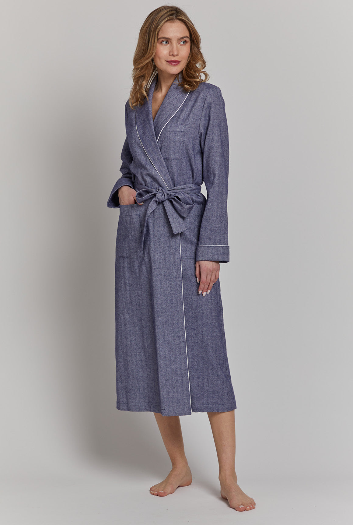 Checking In Unisex Classic Woven Cotton Portuguese Flannel Robe de Cha -  Bedhead Pajamas