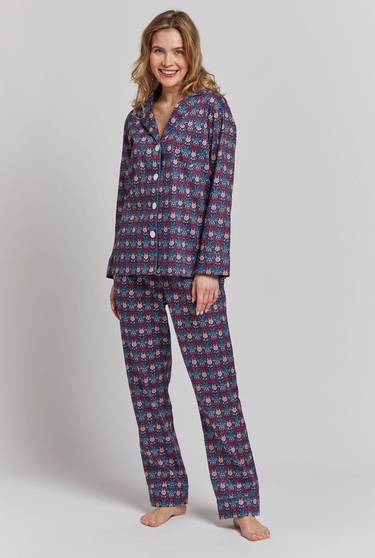 Women's Luxury Cotton Pajamas, Sleepwear, & Robes 